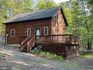1000 Cardinal View Rd, Paw Paw, WV 25434