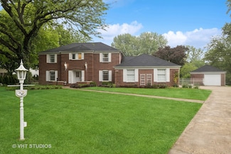 24 Winthrop New Rd, Sugar Grove, IL 60554