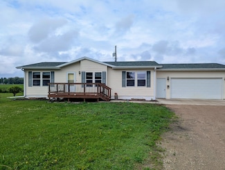 229 5th St NE, Pennock, MN 56279