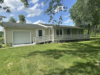 275 Reece Hollow Rd, Carthage, TN 37030