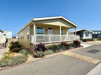 33 Magnolia Viaduct, Anaheim, CA 92801