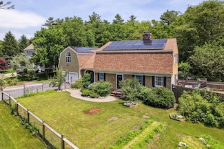 25 Brandt Beach Ave, Mattapoisett, MA 02739