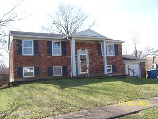 12404 Crosswinds Dr, Louisville, KY 40243