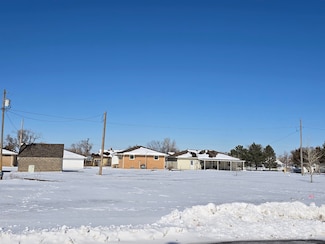 109 W Oak St, Schoenchen, KS 67667