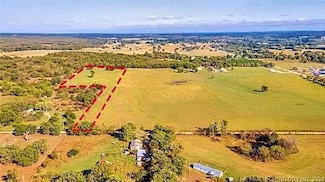 17680 N Vaughn Rd, Shady Grove, OK 74441