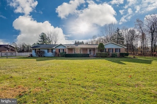 730 Texter Mountain Rd, Robesonia, PA 19551