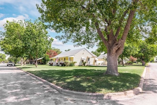 2308 Dartmore St, Brownwood, TX 76801