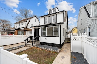 11942 189th St, Saint Albans, NY 11412