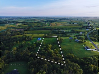 000 Freedom Circle Ct, Jamestown, WI 53811