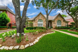 7010 Greatwood Trails Ct, Sugar Land, TX 77479