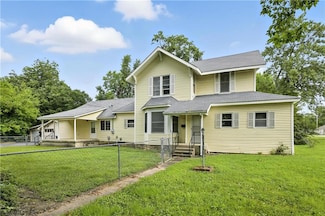 213 N High School Ave, Columbus, KS 66725