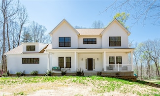 30284 Zoar Rd, Locust Grove, VA 22508