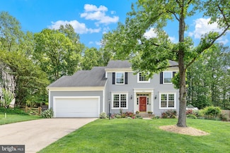 3587 Lions Field Rd, Triangle, VA 22172