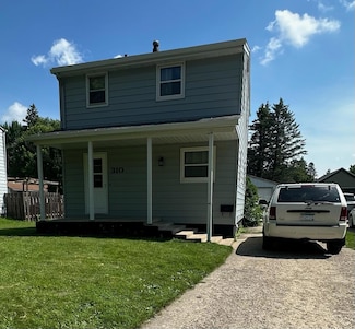 310 W Okabena St, Worthington, MN 56187