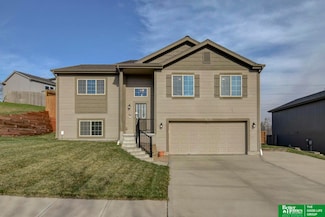 7302 N 143rd St, Omaha, NE 68142