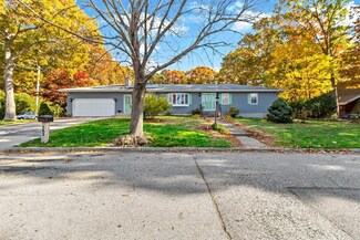 163 Savoie St, Fall River, MA 02723