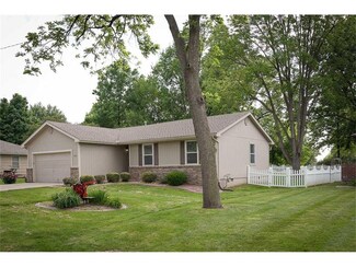 306 Zoe St, Buckner, MO 64016