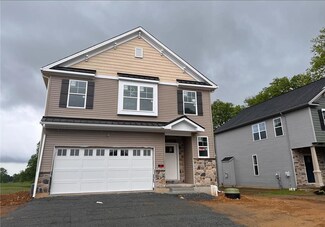 303 Kingsbarns Ln Unit Lot 2, Northampton, PA 18067