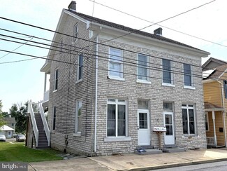 138 W Main Ave, Myerstown, PA 17067