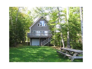 19 S Sibley Dr, Canaan, ME 04924
