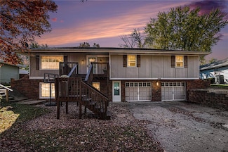 2918 Kimbrough Ln, Saint Joseph, MO 64506