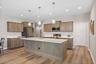 424 Standing Stone Dr Unit 9-17, Waukesha, WI 53189