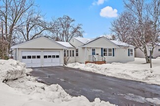 333 13th St S, Hudson, WI 54016