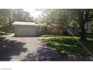 415 Rhine St SW, Sugarcreek, OH 44681
