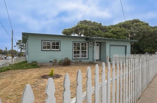 230 Gibson Ave, Pacific Grove, CA 93950