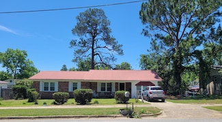 9TH E 417, Alma, GA 31510