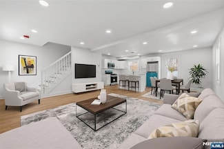 510 Halsted St, East Orange, NJ 07018