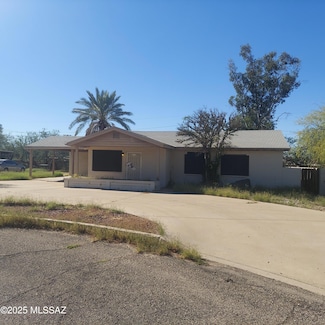450 S Jerrie Ave, Tucson, AZ 85711