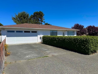 1125 A St, Crescent City, CA 95531