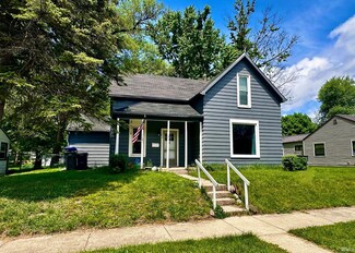 1015 E Clark St, Warsaw, IN 46580