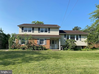 32 Waverly Rd, Cherry Hill, NJ 08003