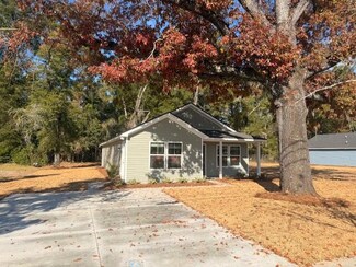 911 N Lemacks St, Walterboro, SC 29488