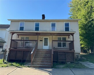 227 1st St, California, PA 15419