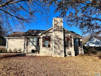 1225 Mitwede St SW, Hartselle, AL 35640
