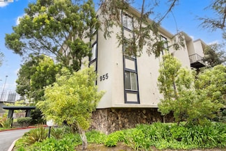 955 Shorepoint Ct Unit 100, Alameda, CA 94501