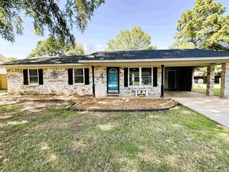4 Paul St, Mc Gehee, AR 71654