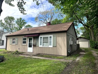 914 E Fairlawn Dr, Urbana, IL 61801
