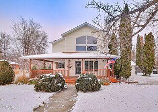 429 W Bridge Ave, Warren, MN 56762