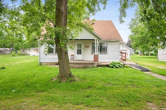 1614 E 24th St, Muncie, IN 47302