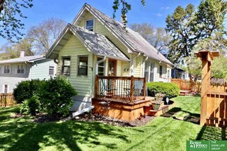 5602 Charles St, Omaha, NE 68132