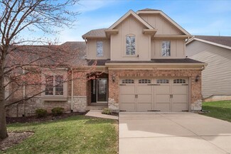 923 Hanna Bend Ct, Ballwin, MO 63021