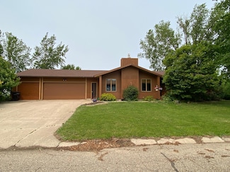199 2nd St NE, Clarks Grove, MN 56016
