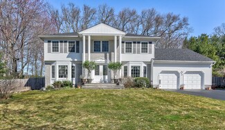 18 Kimberly Ct, Manalapan, NJ 07726