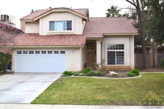 8705 Fox Run Dr, Bakersfield, CA 93312