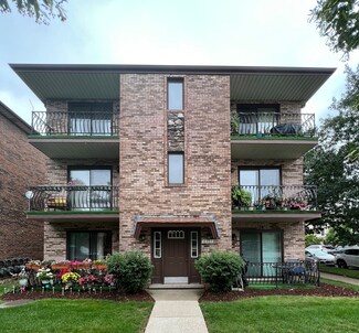 6557 W 64th Place Unit 2W, Chicago, IL 60638