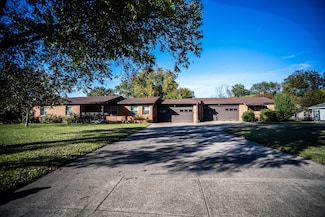 8312 Llano Ave, Benbrook, TX 76116